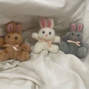 Vintage Russ Berrie Plush Bunny Trio - Brown, White, and Gray pristine 4” (3)